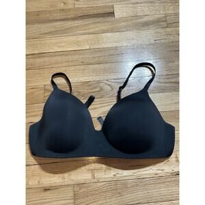 victoria secret tshirt lightly lined wireless bra Black Size 38D